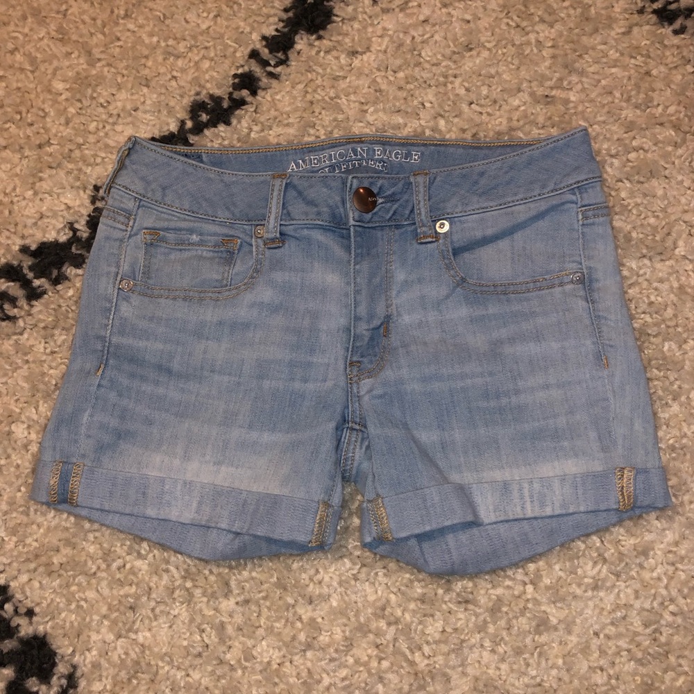 AEO Midi Super stretch faded jean shorts